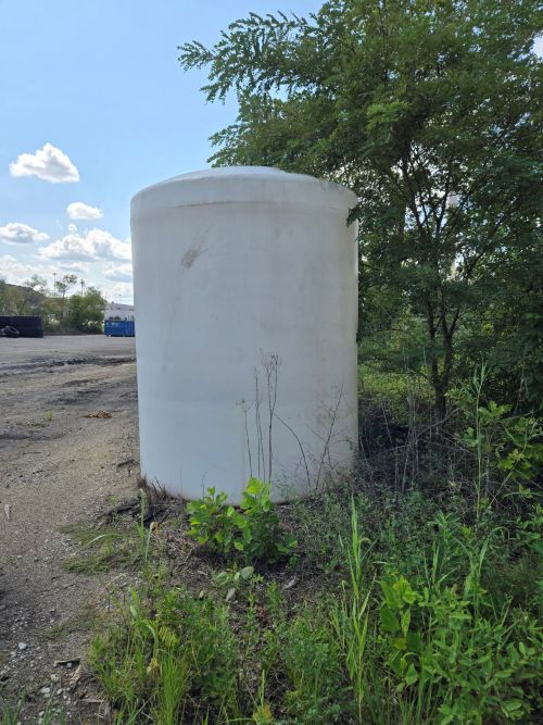 3000 Gallon Plastic Tank - Image 3